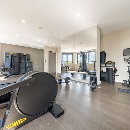 Luxury One Bedroom Serviced Apartment In The Heart Of Bedford Esterno foto