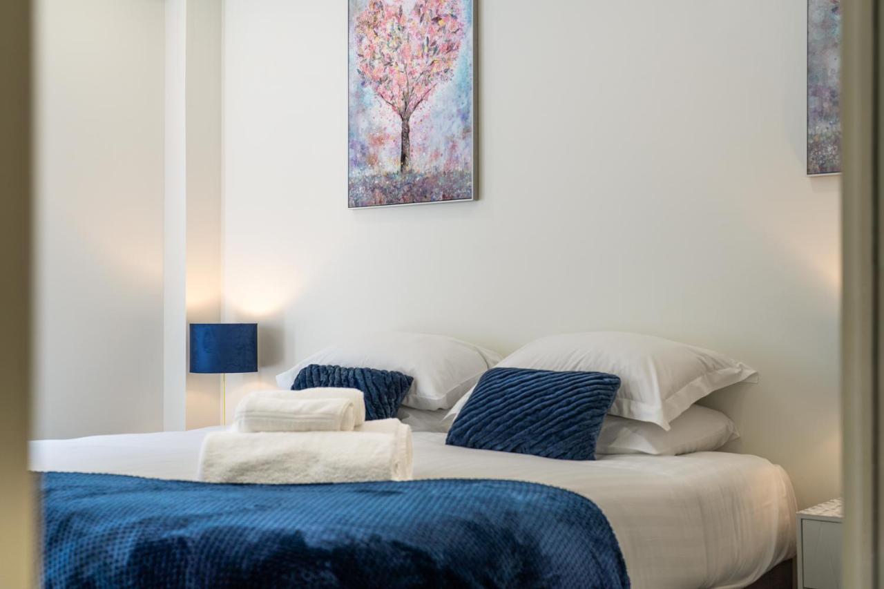 Luxury One Bedroom Serviced Apartment In The Heart Of Bedford Esterno foto
